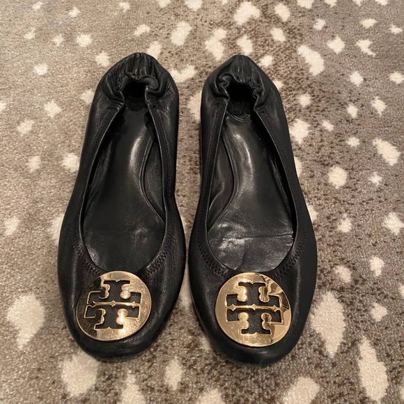 Tory Burch Shoes - Tory Burch Reva Ballet flat black/gold size 8